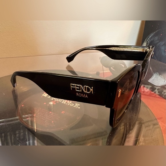 Women’s Black Fendi Sunglasses